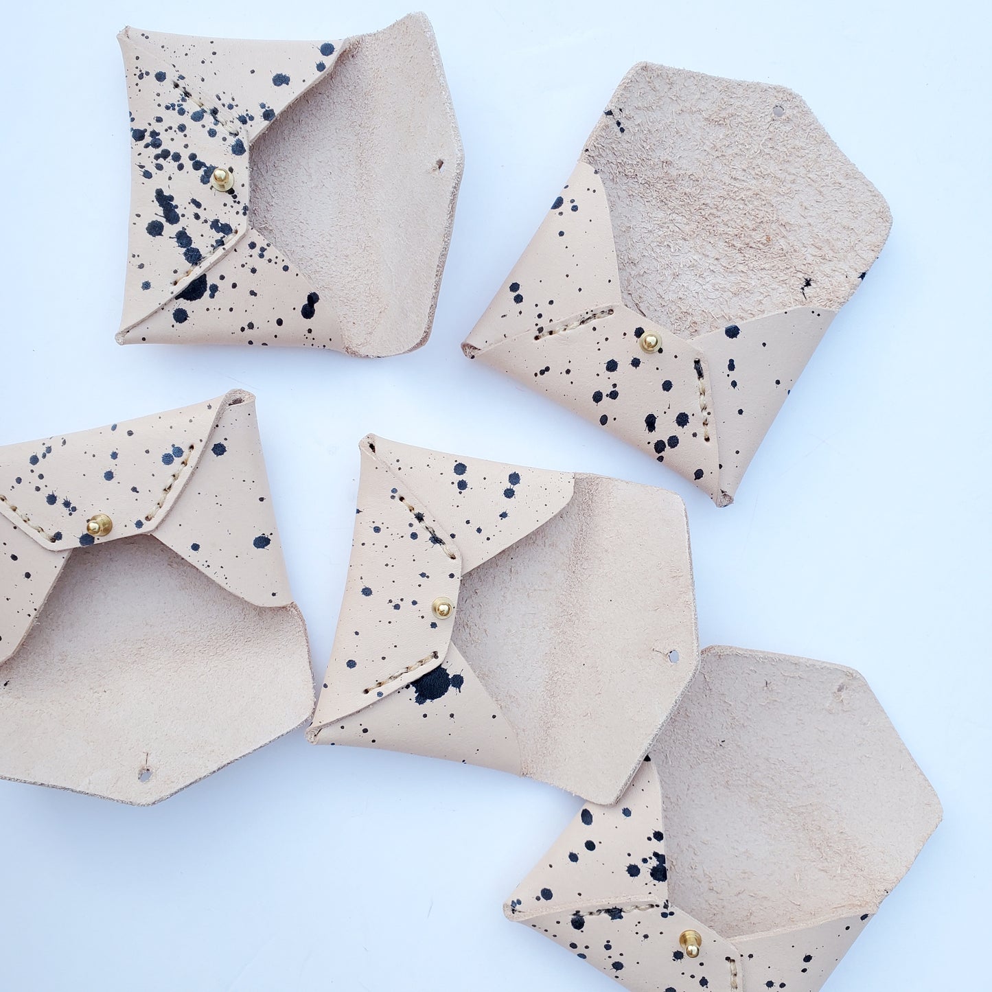 Idun goddess card case - dots