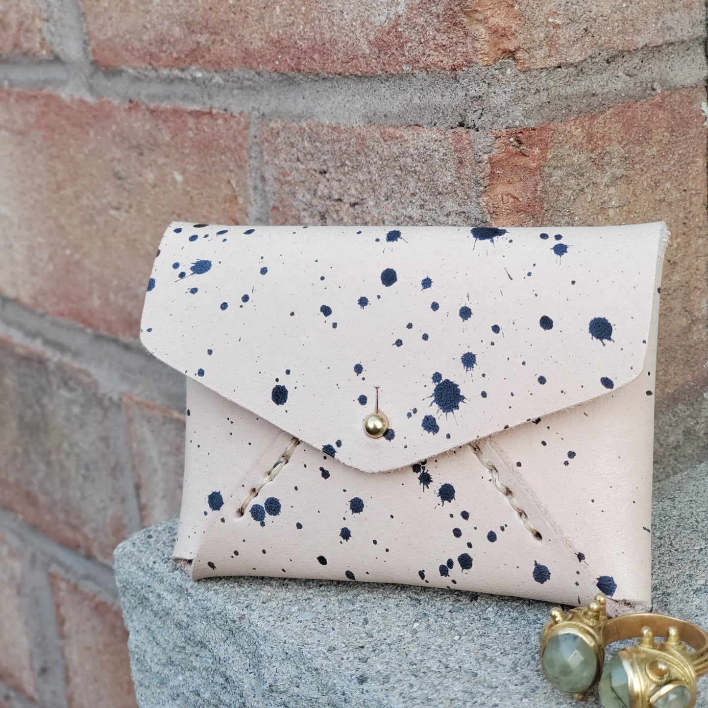 Idun goddess card case - dots
