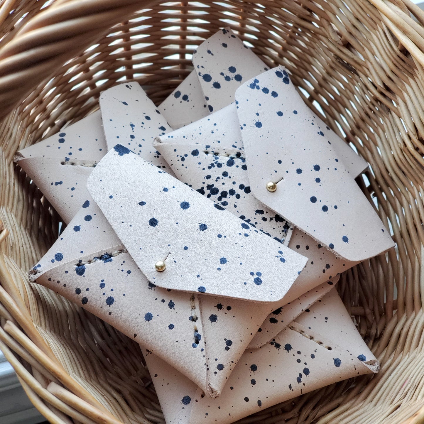 Idun goddess card case - dots