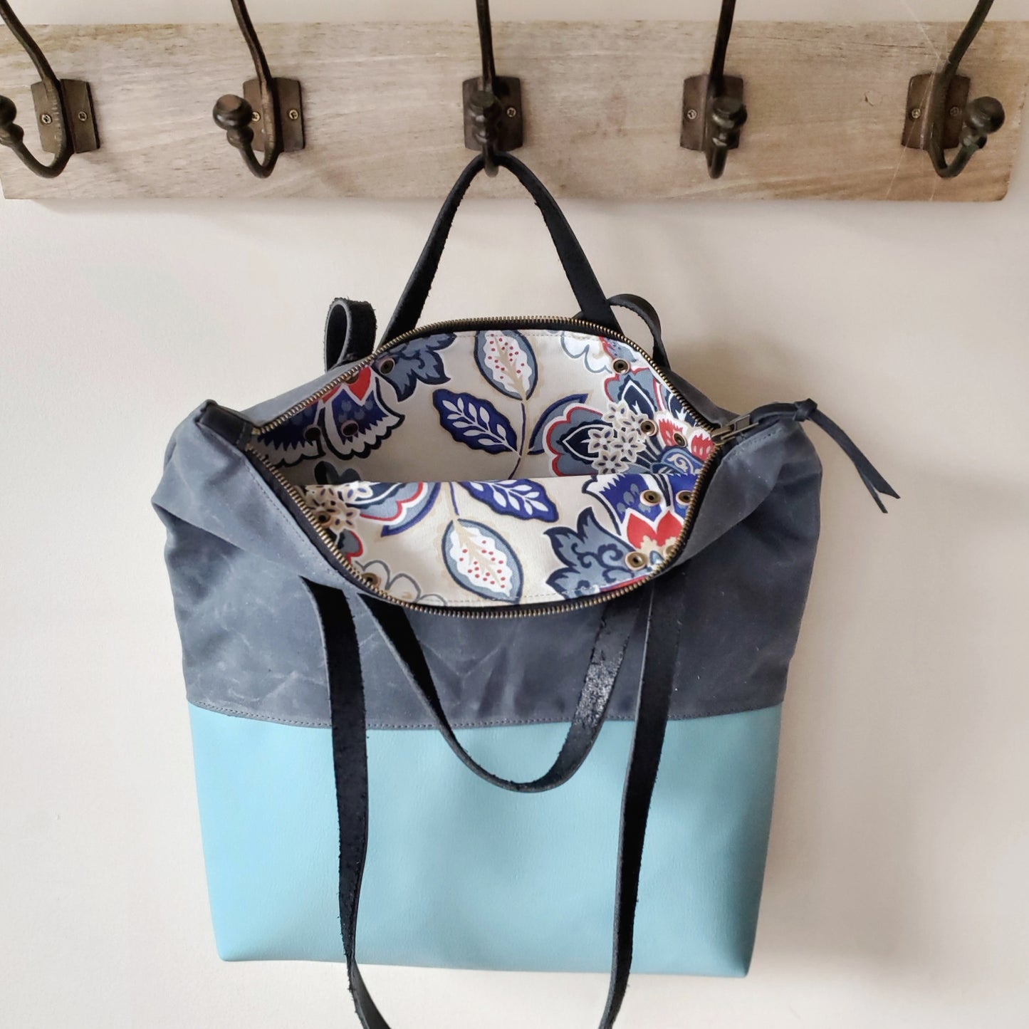Viking utility tote