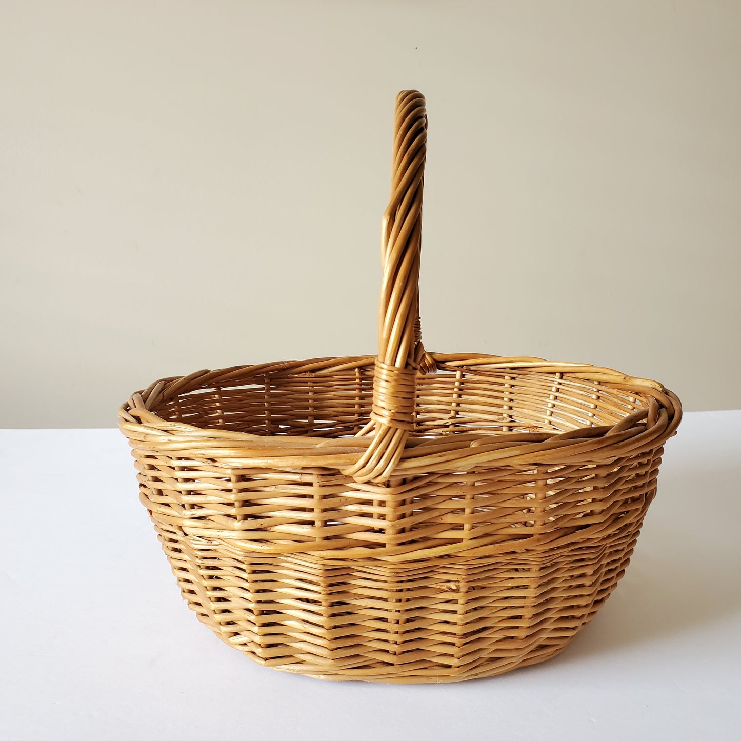 Rustic wowen basket