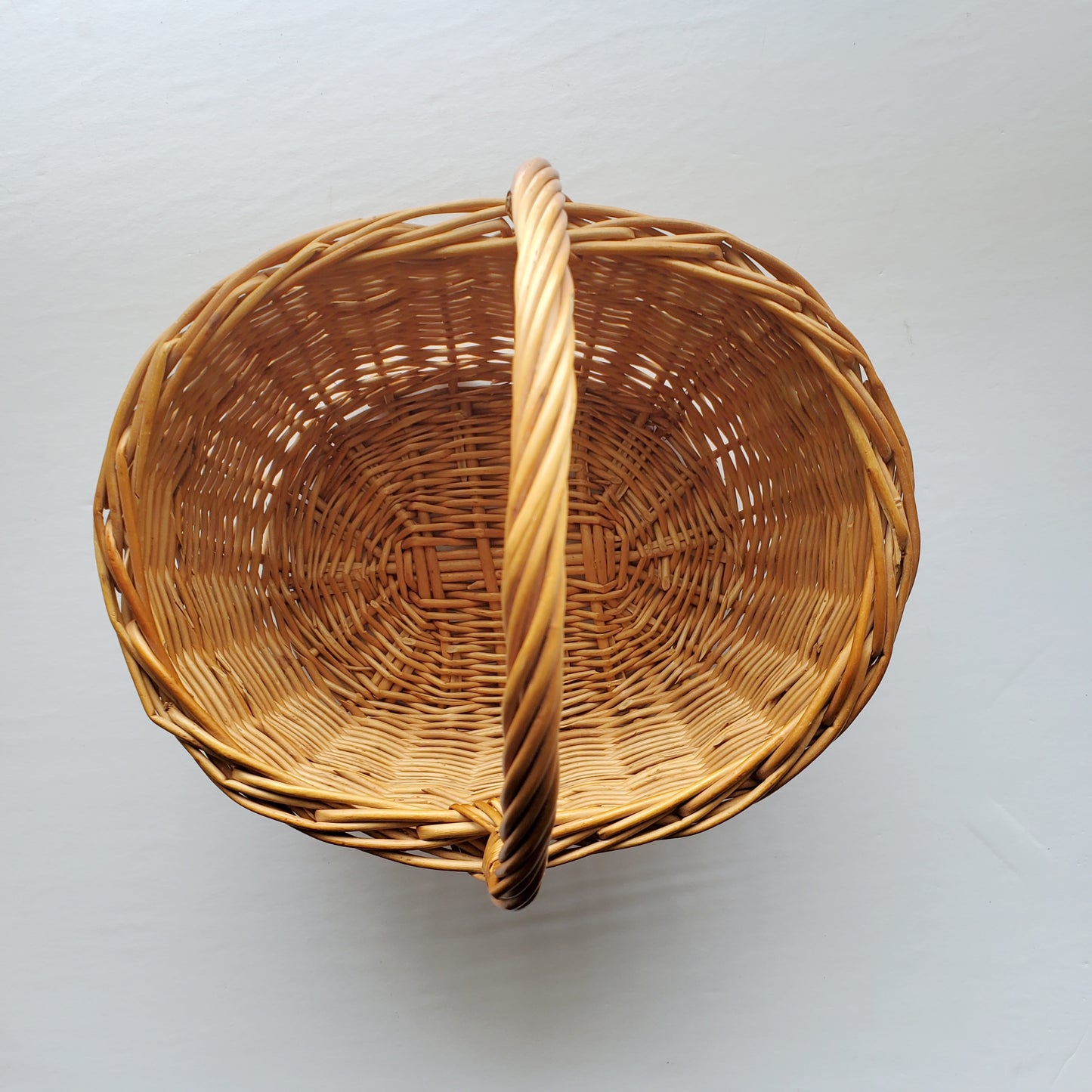 Rustic wowen basket