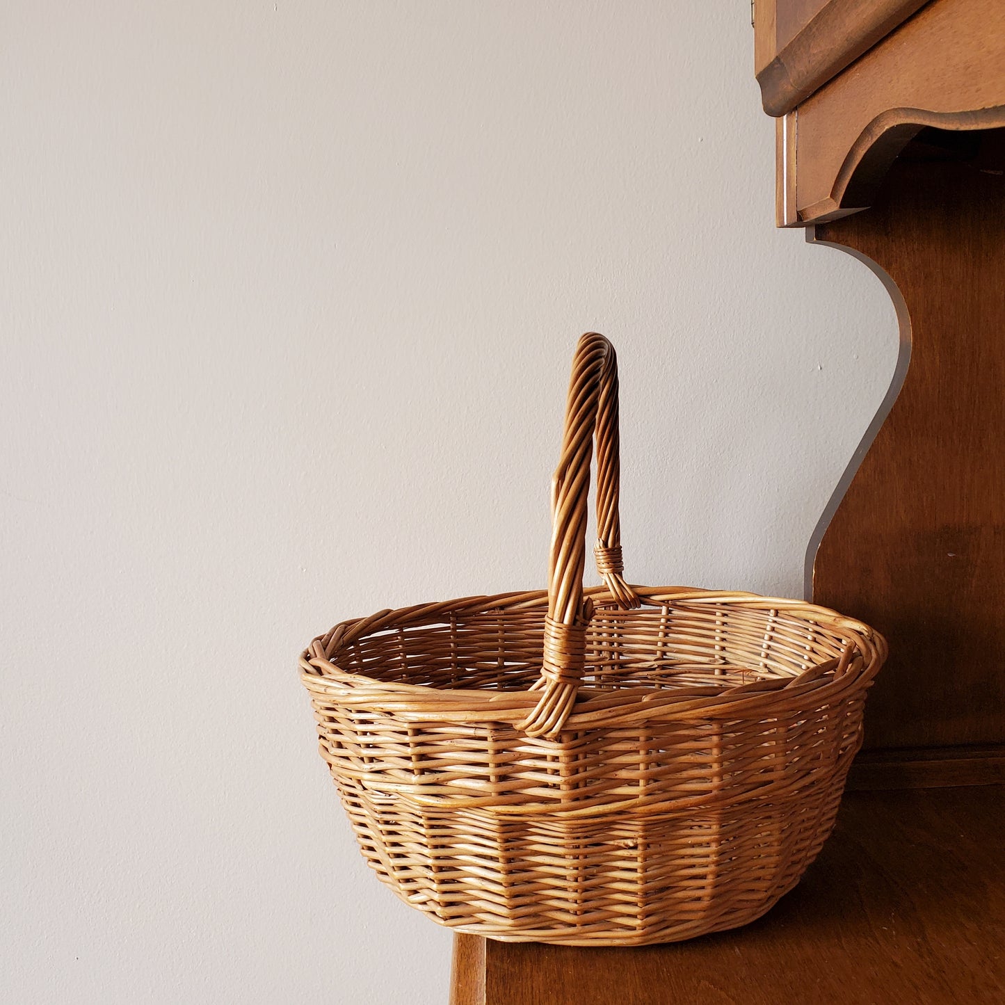 Rustic wowen basket