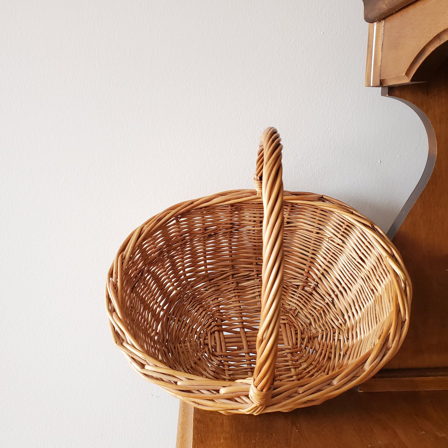 Rustic wowen basket