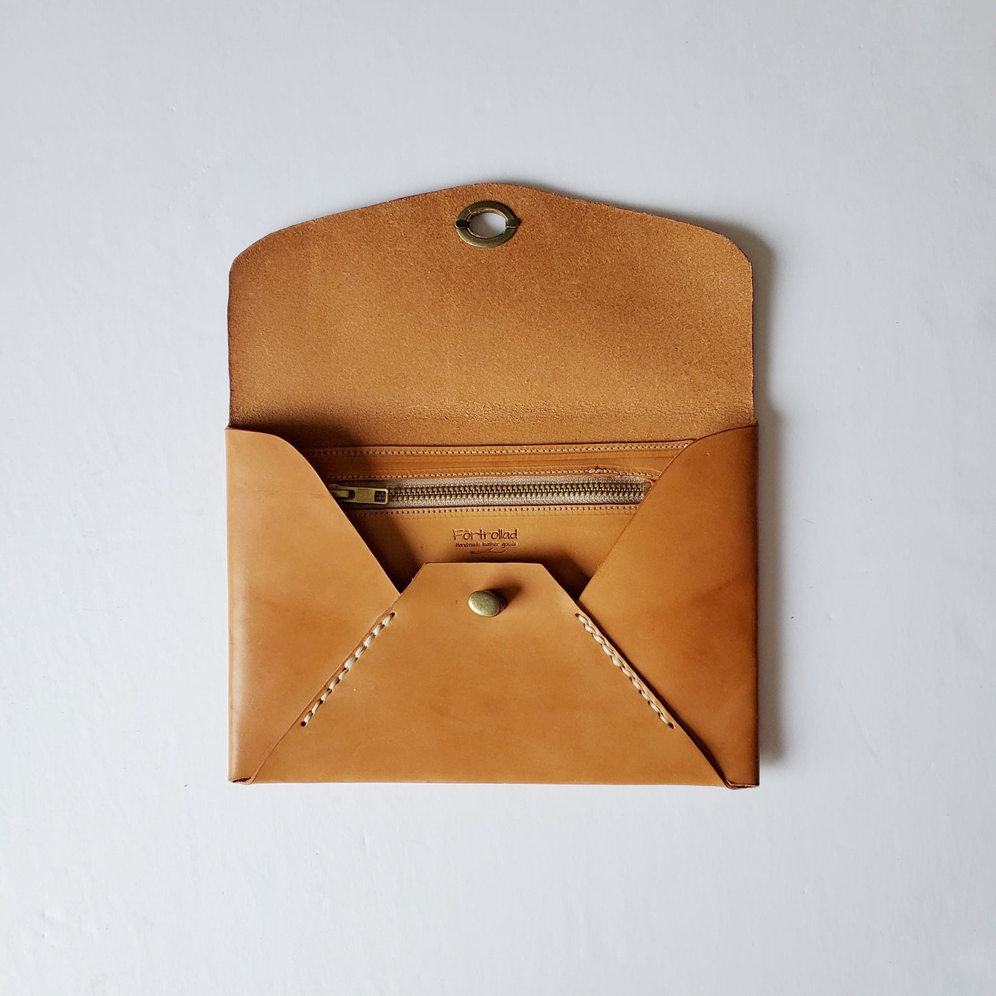 Idun envelop clutch