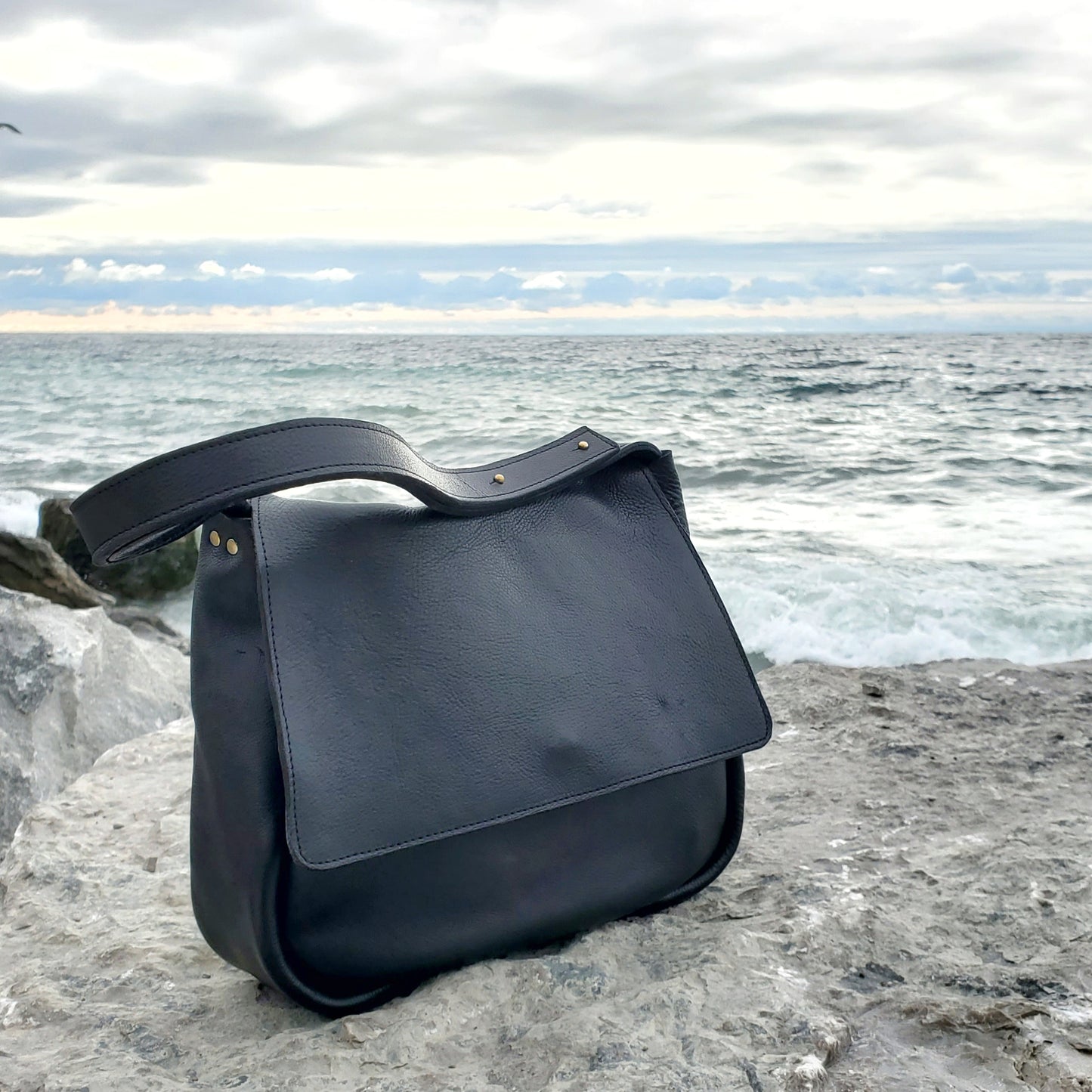 Timeless Leather shoulder bag - Valkyrie