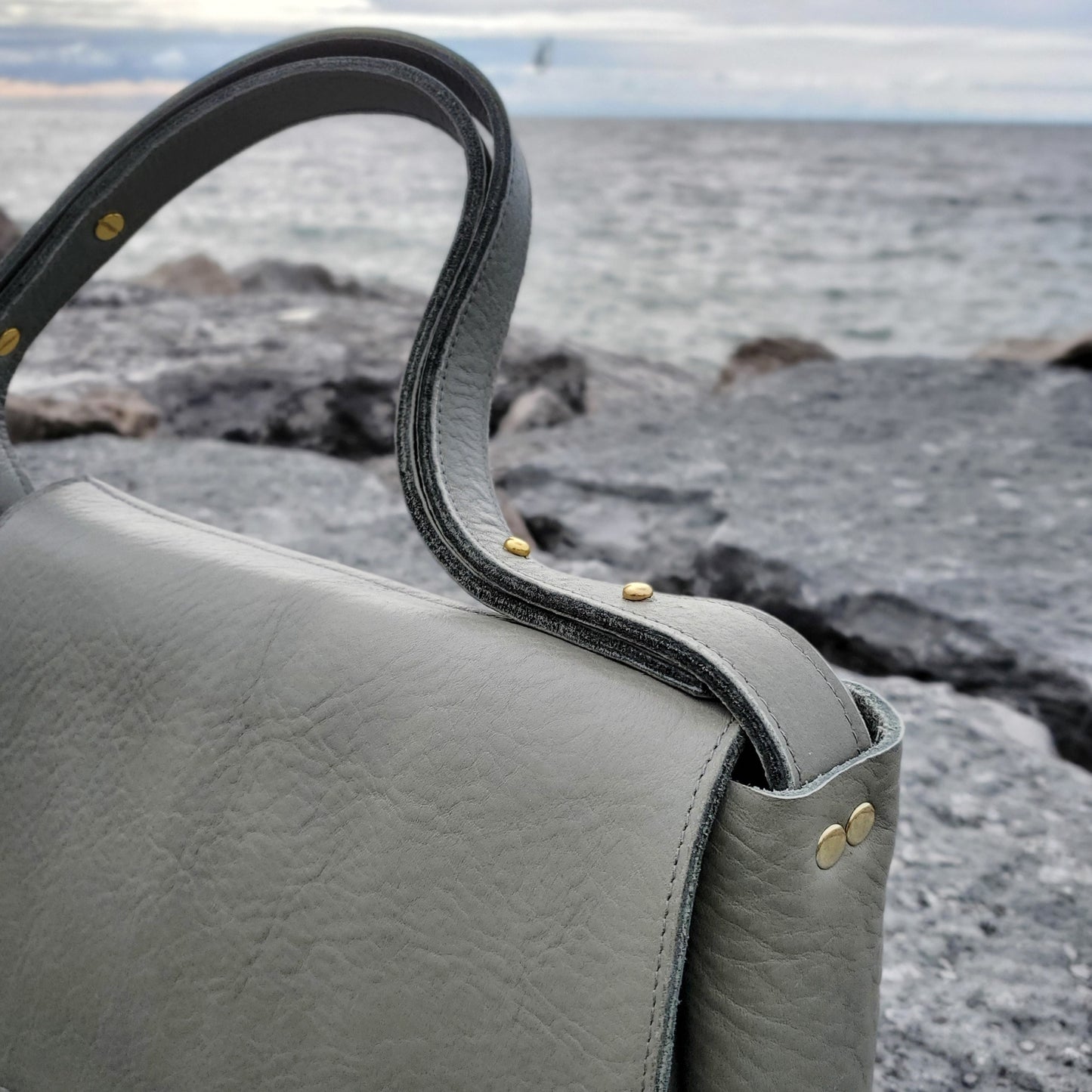 Timeless Leather shoulder bag - Valkyrie